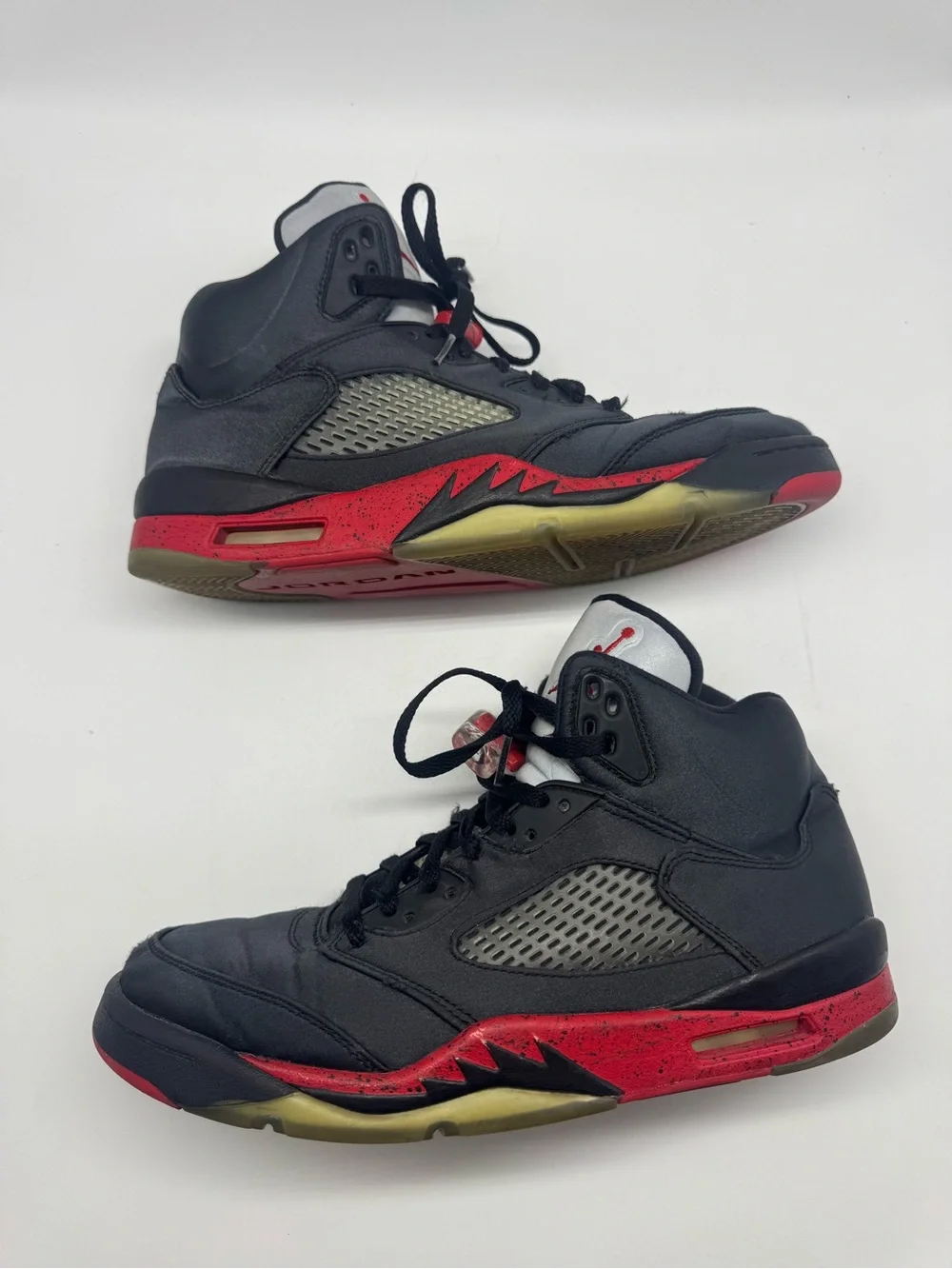 Nike Air Jordan Retro 5 Satin Bred Black Red 136027-006 Men’s 9.5  100% authenti